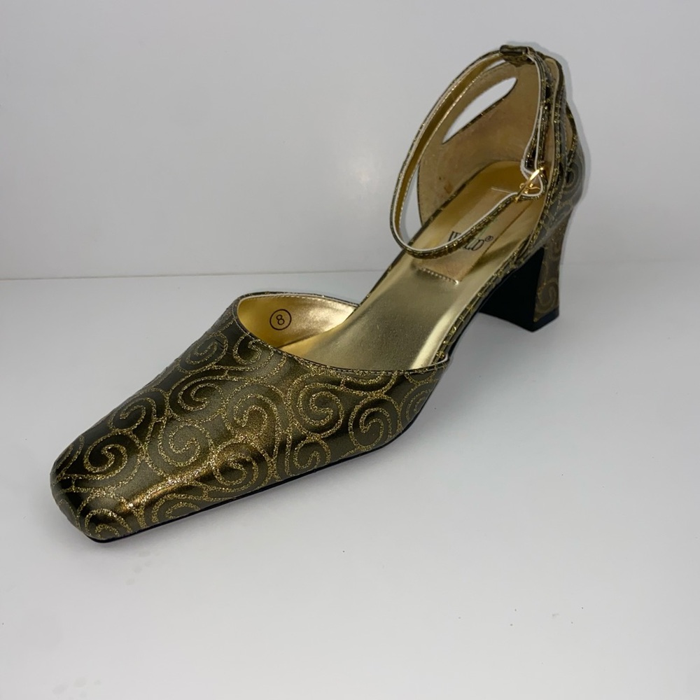Vintage Heels Wild Rose Size 8 Bronze + Gold closed toe